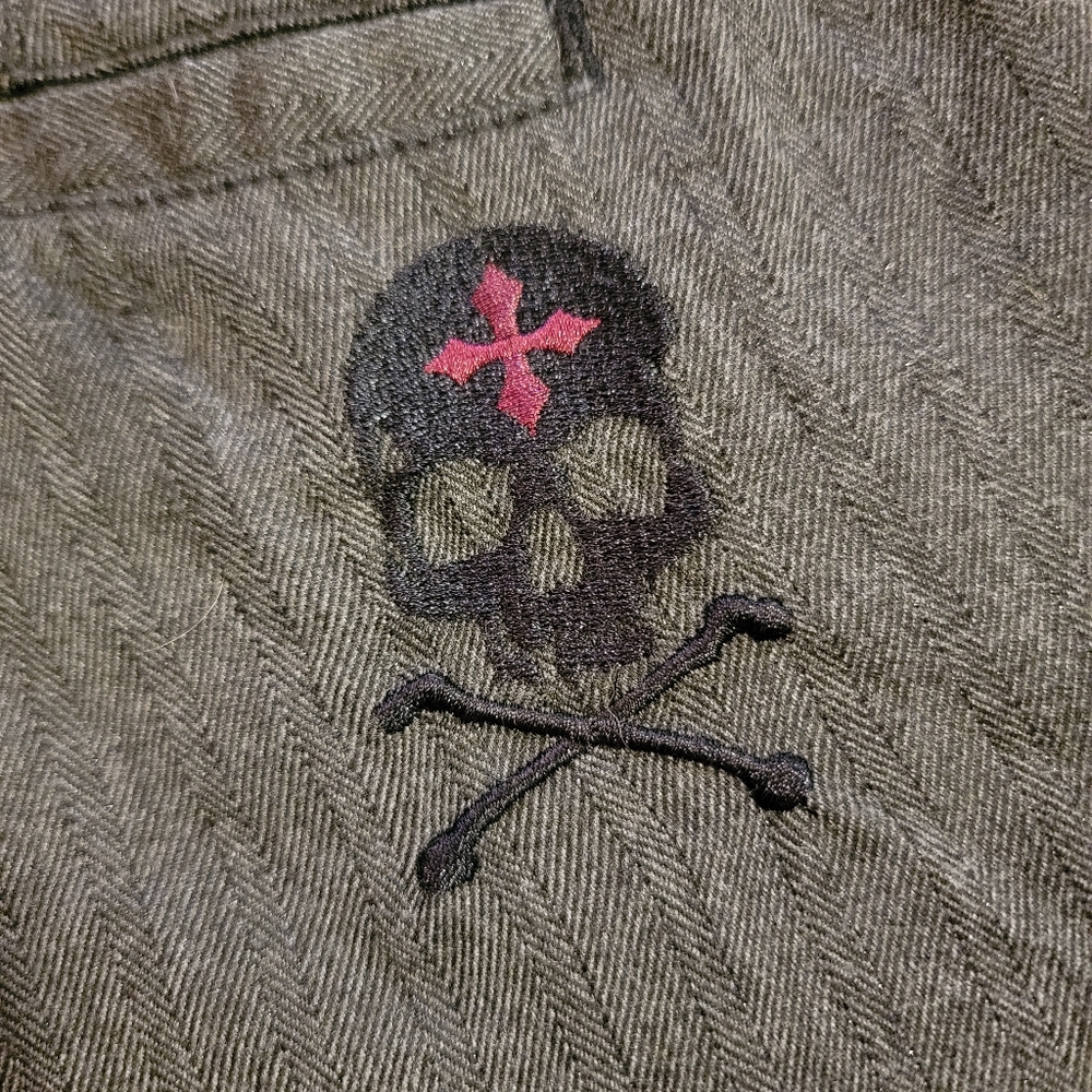 Men's Black Premium Affliction shorts - Picture 3 of 4